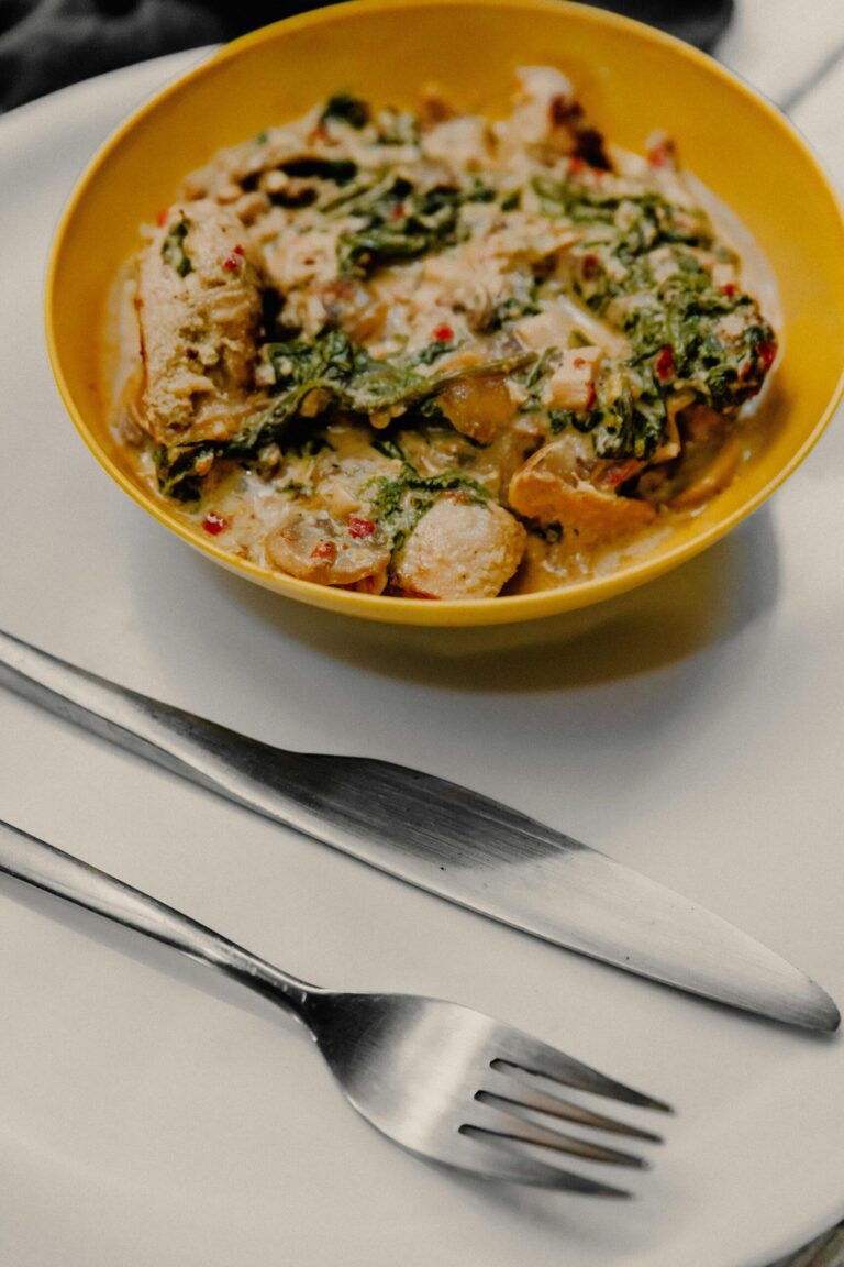 One-Pot Creamy Tuscan Chicken with Sun-Dried Tomatoes and Spinach